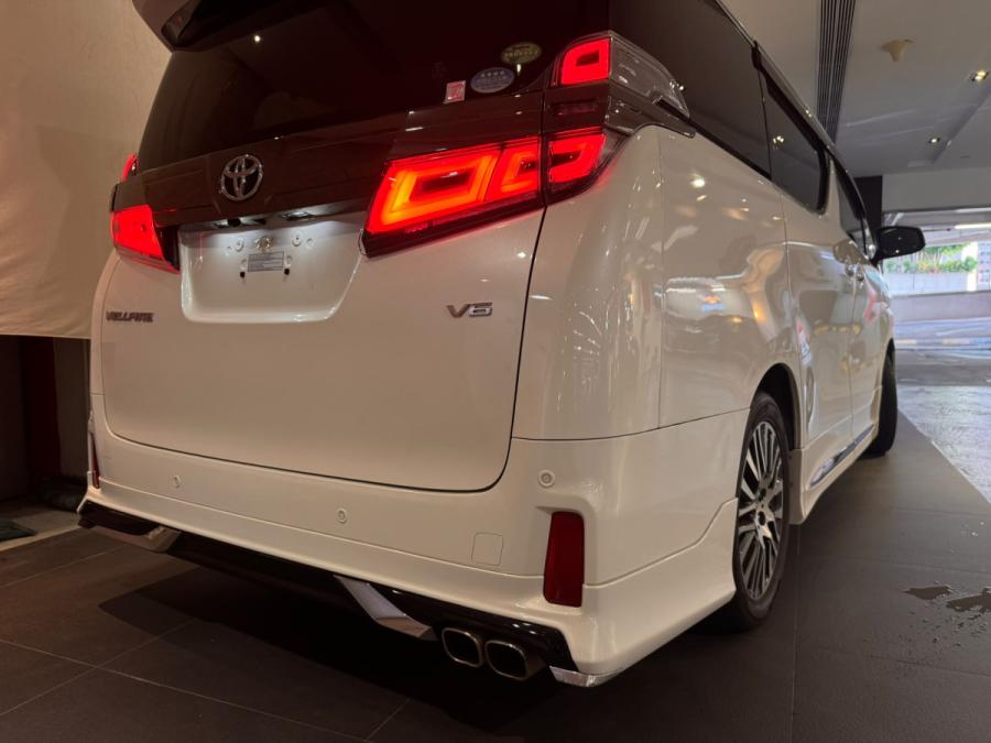 Vellfire 3.5 V6 ZG - Image 10